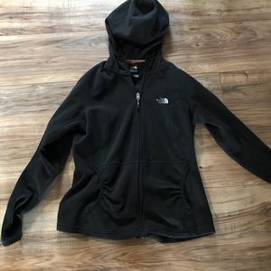 The North face small jacket 💯 % polyester